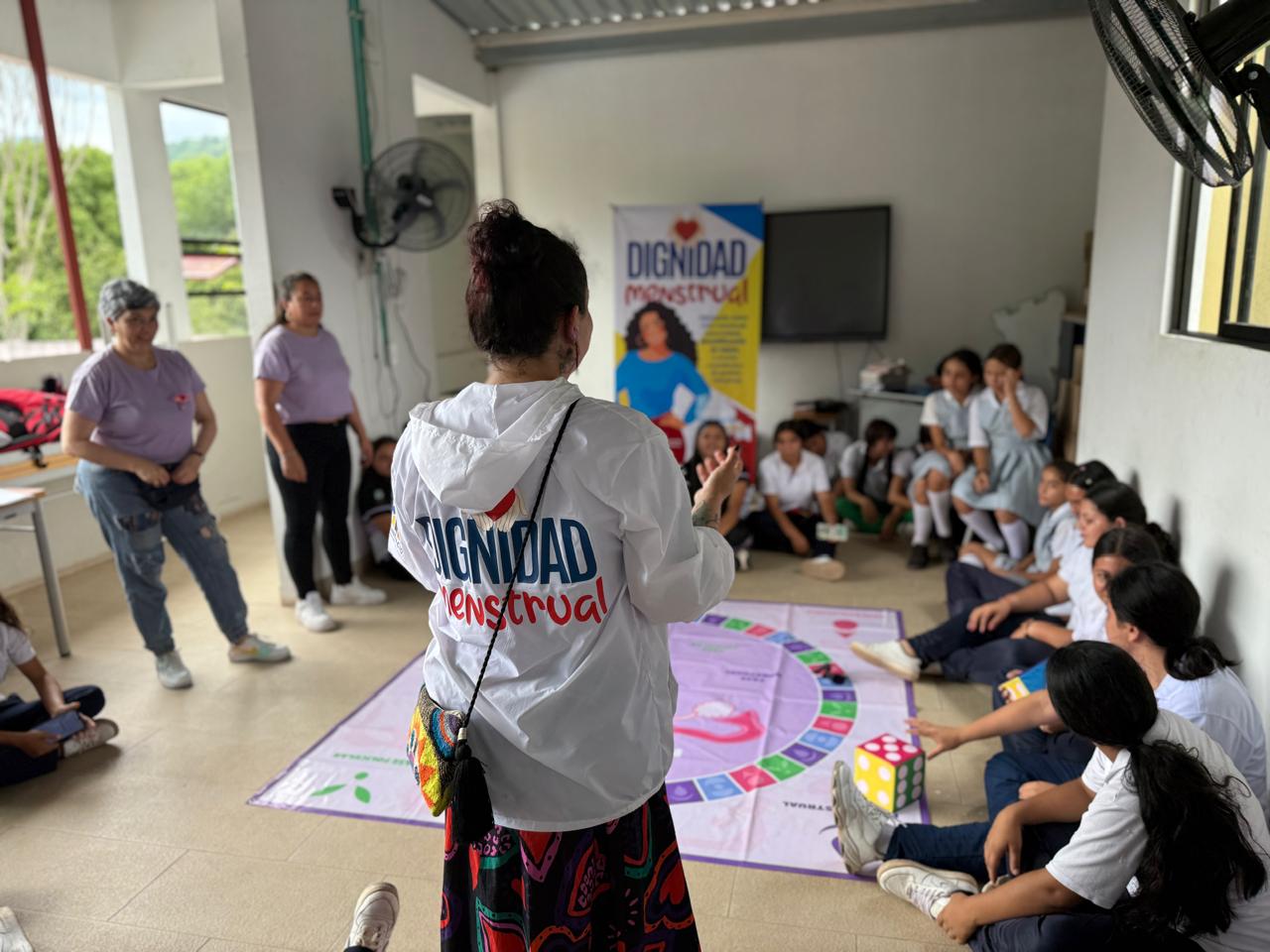 Portada de la Fundación Puertas de Colores